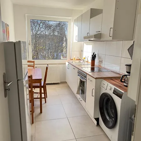 Lejlighed Simple Bright 3-room With Balcony