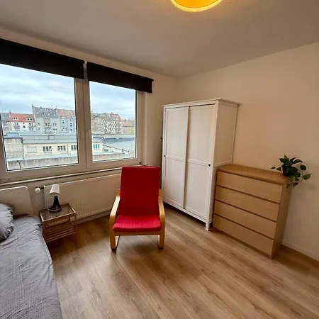 Simple Bright 3-room With Balcony *