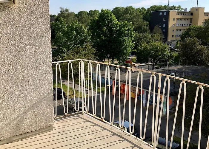 Simple Bright 3-room With Balcony Διαμέρισμα *